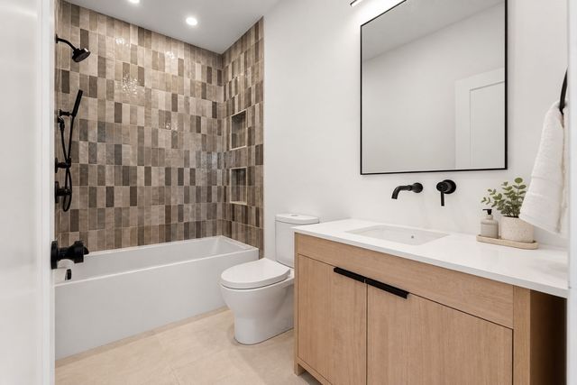 17 Lothrop St 17, Boston, MA 02135