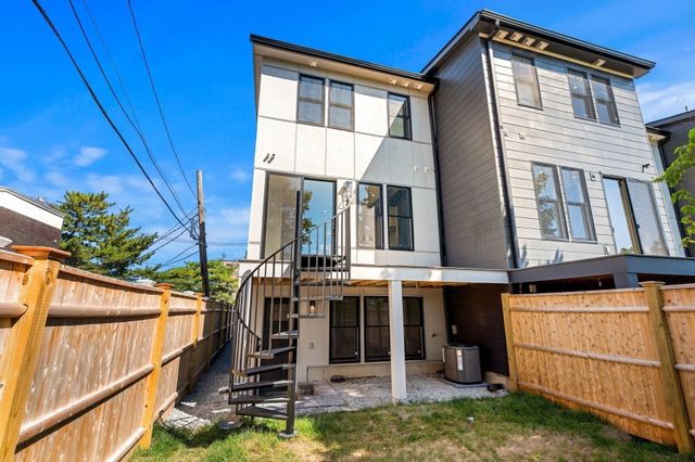 17 Lothrop St 17, Boston, MA 02135