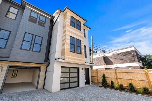 17 Lothrop St 17, Boston, MA 02135