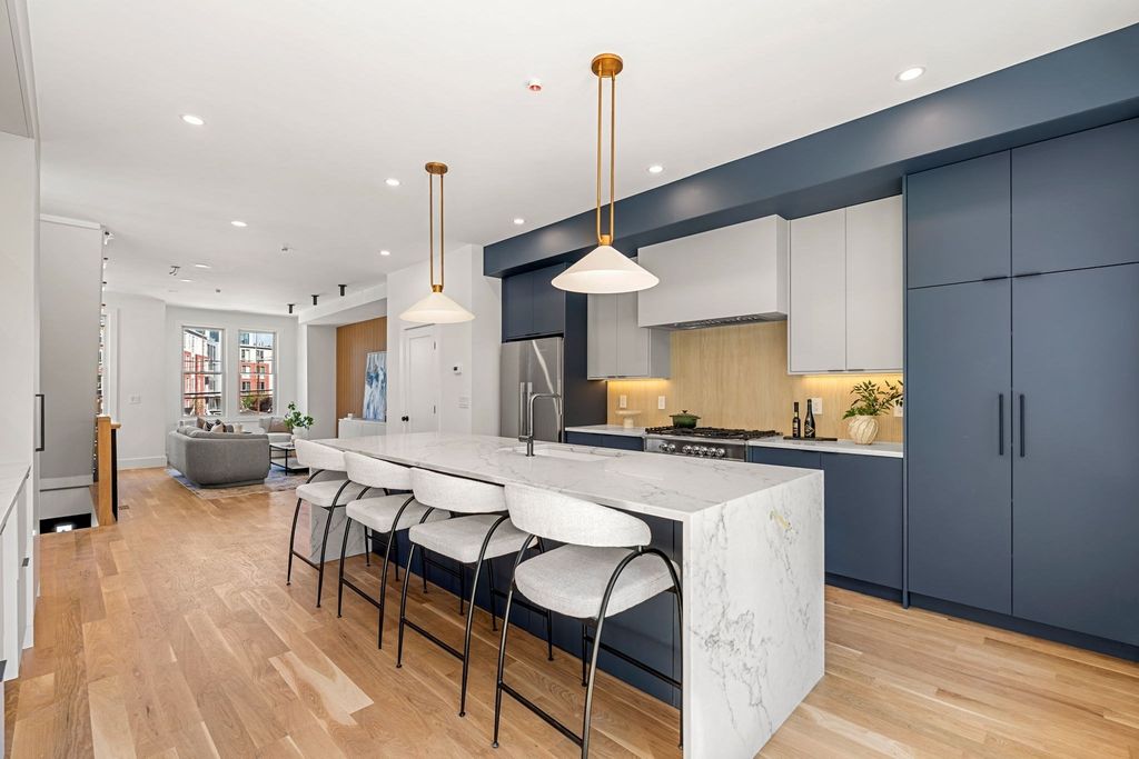 17 Lothrop St 17, Boston, MA 02135