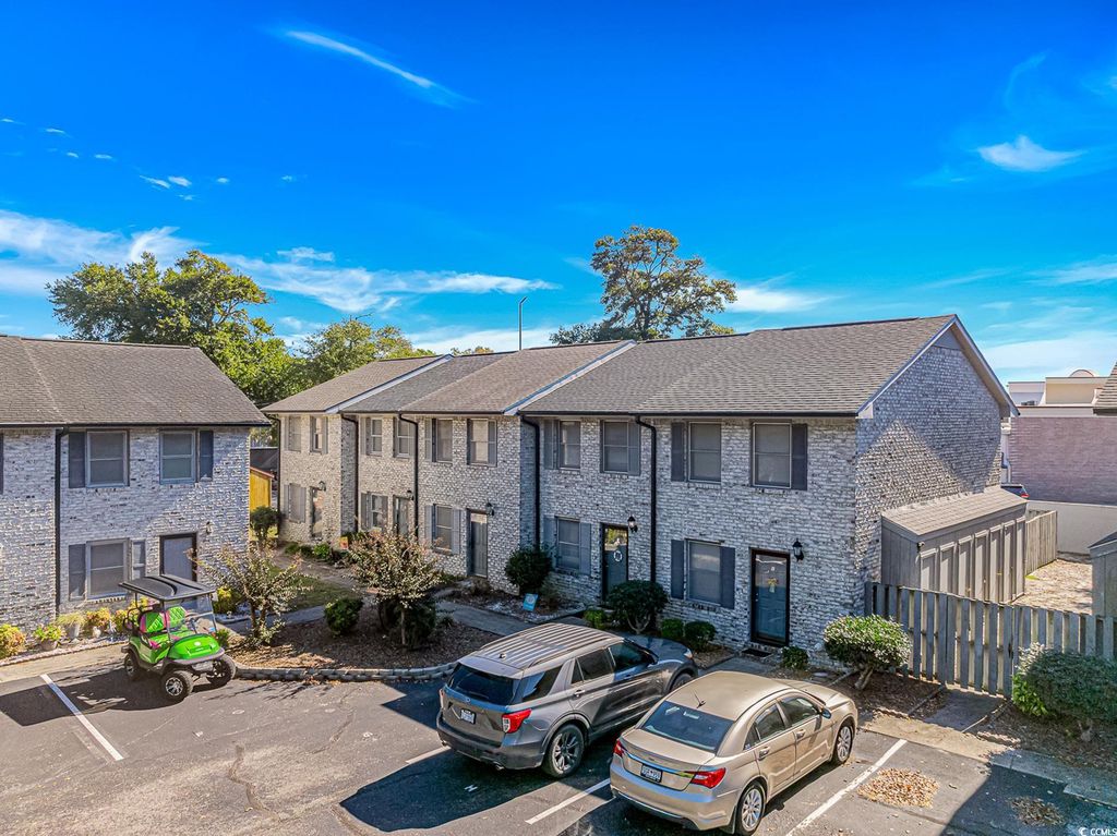 100 Ye Olde Kings Hwy Apt H, North Myrtle Beach, SC 29582