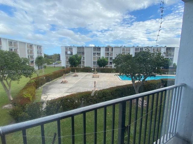 8700 N Sherman Circle 305, Miramar, FL 33025