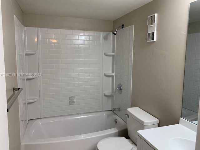 8700 N Sherman Circle 305, Miramar, FL 33025