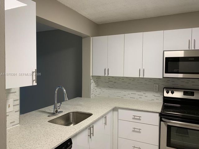 8700 N Sherman Circle 305, Miramar, FL 33025
