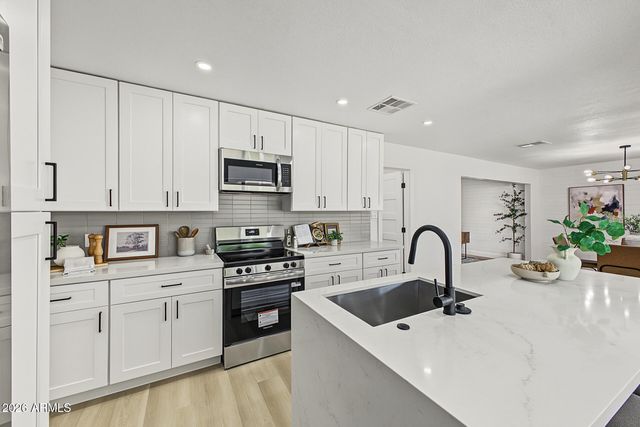 5009 N 62ND Avenue, Glendale, AZ 85301