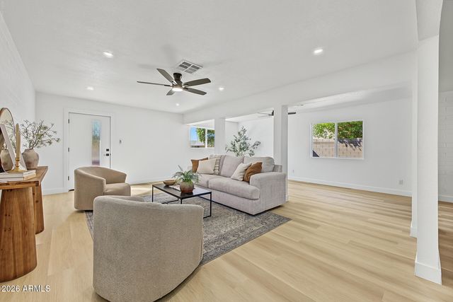 5009 N 62ND Avenue, Glendale, AZ 85301