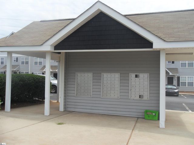 122 University Village Drive, Central, SC 29630