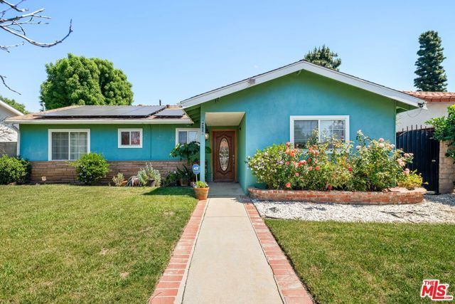 8716 Hayvenhurst Avenue, North Hills (los Angeles), CA 91343