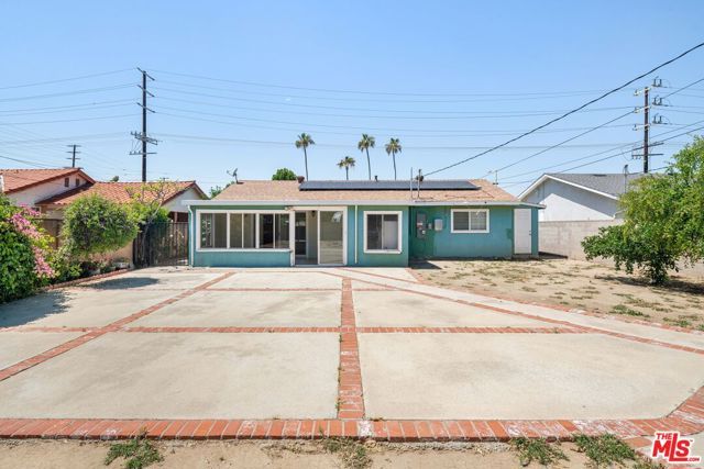 8716 Hayvenhurst Avenue, North Hills (los Angeles), CA 91343