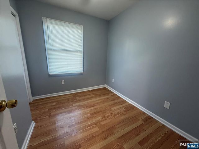 33 N York Street, Paterson, NJ 07524