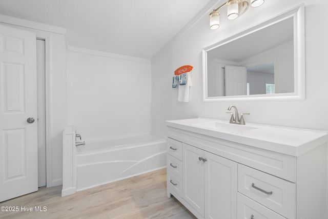 2744 Ocean View Avenue SW, Supply, NC 28462