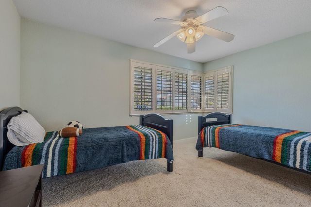 102 Spring Water Way, Folsom, CA 95630