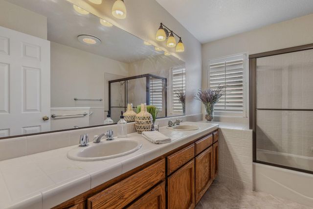 102 Spring Water Way, Folsom, CA 95630