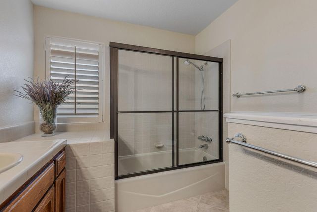 102 Spring Water Way, Folsom, CA 95630