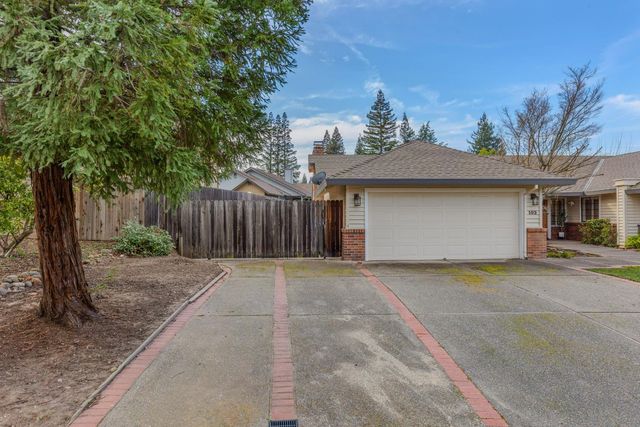 102 Spring Water Way, Folsom, CA 95630