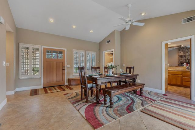 102 Spring Water Way, Folsom, CA 95630