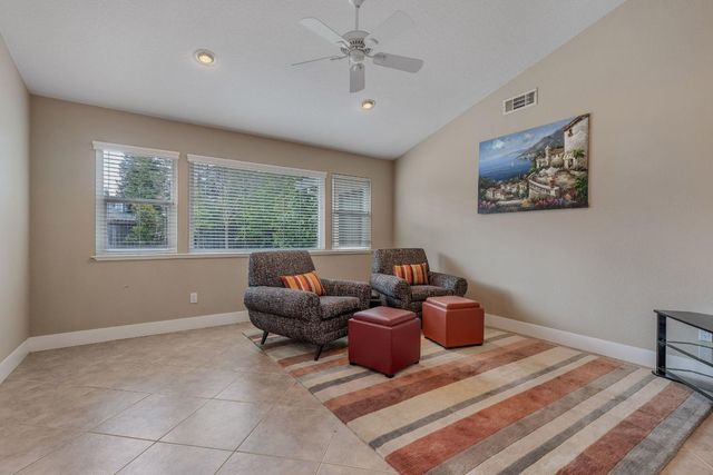 102 Spring Water Way, Folsom, CA 95630