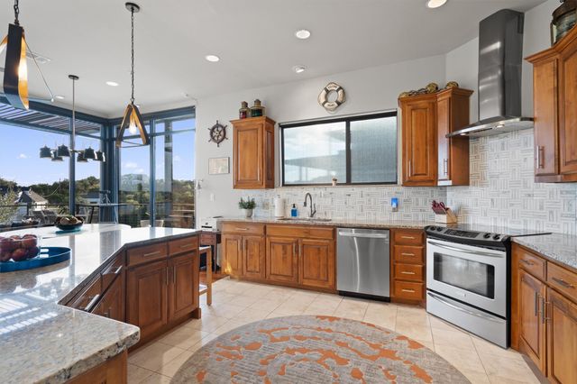 1101 Ivean Pearson RD E208, Lago Vista, TX 78645