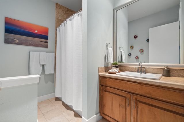 1101 Ivean Pearson RD E208, Lago Vista, TX 78645