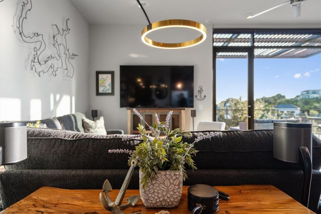 1101 Ivean Pearson RD E208, Lago Vista, TX 78645