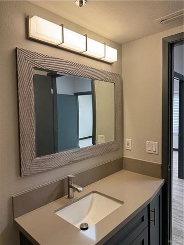 833 E Esperanza Avenue C, Mcallen, TX 78501