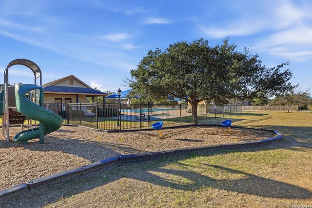 1228 Dove, Schertz, TX 78154