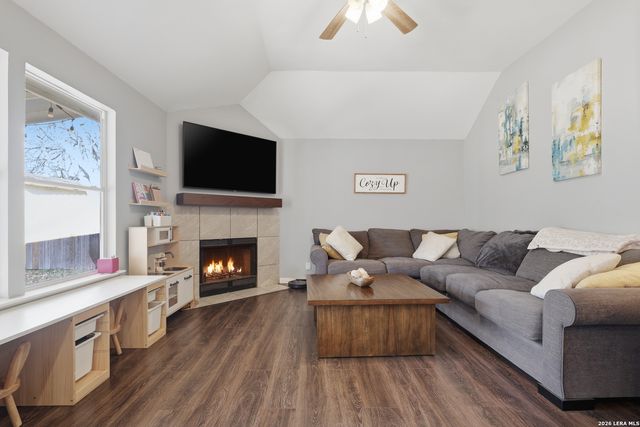 1228 Dove, Schertz, TX 78154