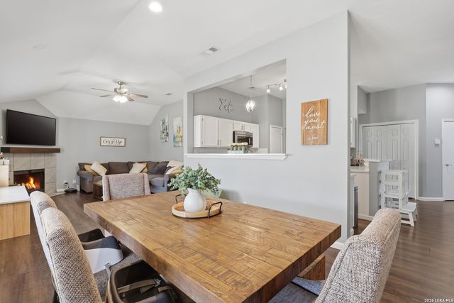 1228 Dove, Schertz, TX 78154