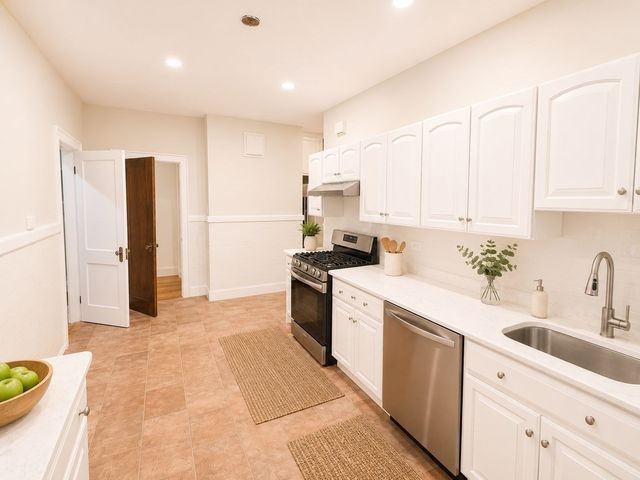 67 Green St 67, Brookline, MA 02446