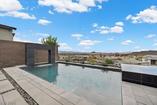 1984 Regal Bluff Drive, Henderson, NV 89052