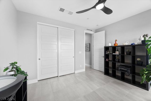 1984 Regal Bluff Drive, Henderson, NV 89052