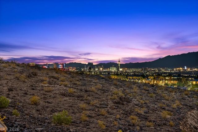 1984 Regal Bluff Drive, Henderson, NV 89052