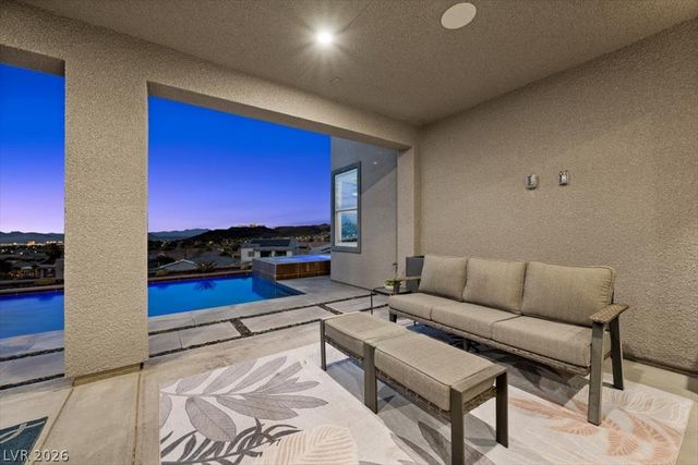 1984 Regal Bluff Drive, Henderson, NV 89052