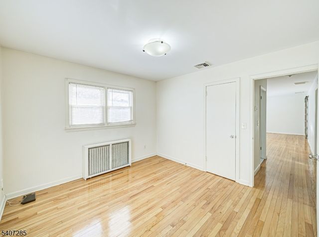 402 W Frech Ave, Manville Boro, NJ 08835