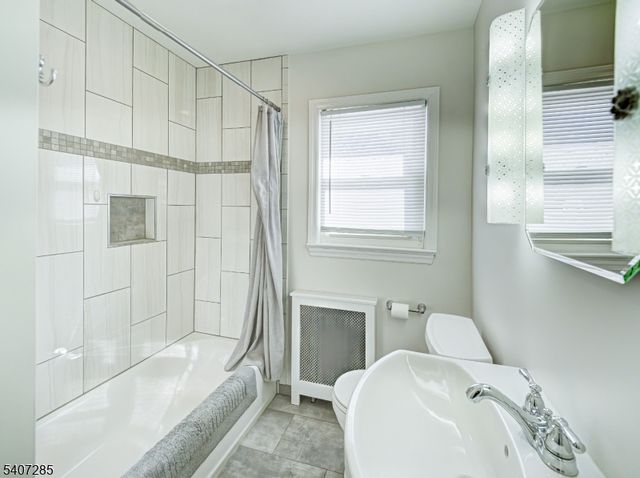 402 W Frech Ave, Manville Boro, NJ 08835