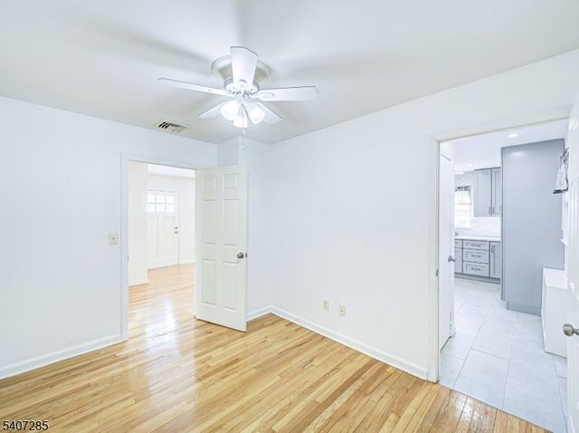 402 W Frech Ave, Manville Boro, NJ 08835