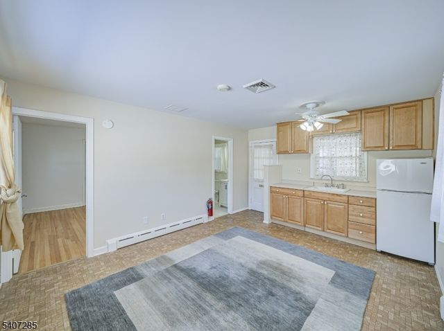 402 W Frech Ave, Manville Boro, NJ 08835