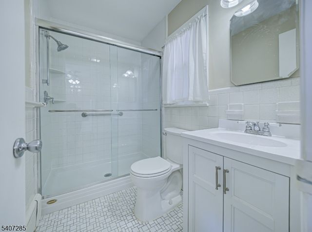 402 W Frech Ave, Manville Boro, NJ 08835