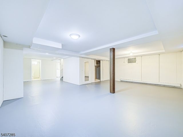 402 W Frech Ave, Manville Boro, NJ 08835