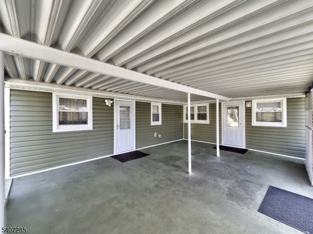 402 W Frech Ave, Manville Boro, NJ 08835