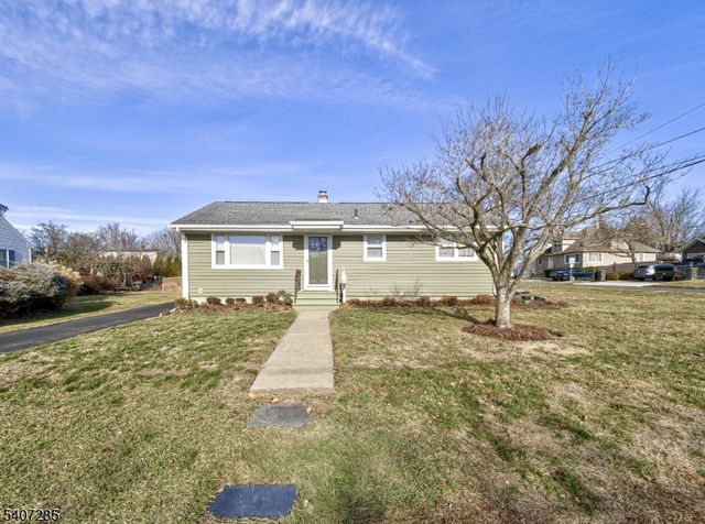 402 W Frech Ave, Manville Boro, NJ 08835