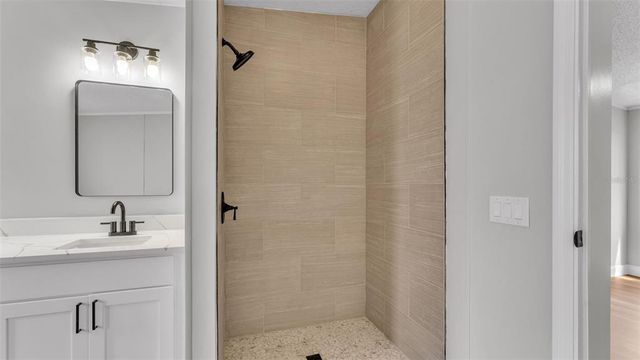 5751 CHERRY TREE DRIVE, Lakeland, FL 33811