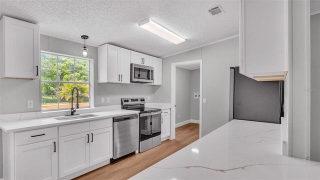 5751 CHERRY TREE DRIVE, Lakeland, FL 33811