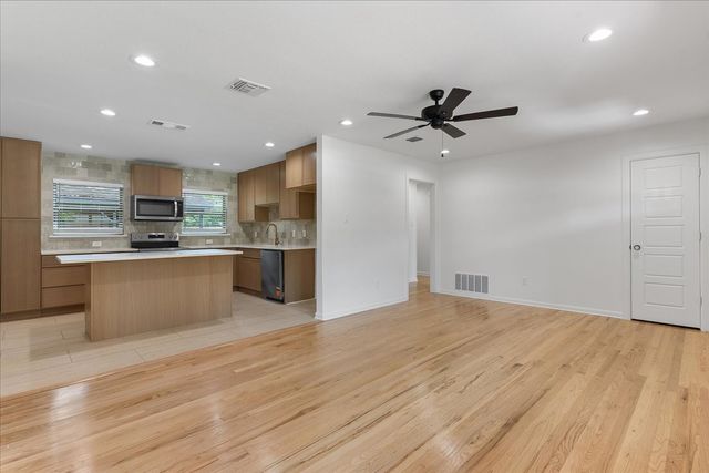 1001 Belvedere Drive, Arlington, TX 76010
