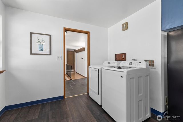 21024 5th Avenue S, Des Moines, WA 98198