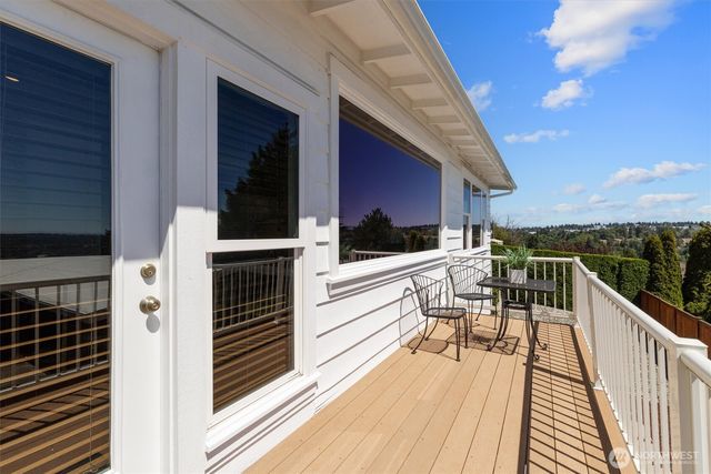 21024 5th Avenue S, Des Moines, WA 98198