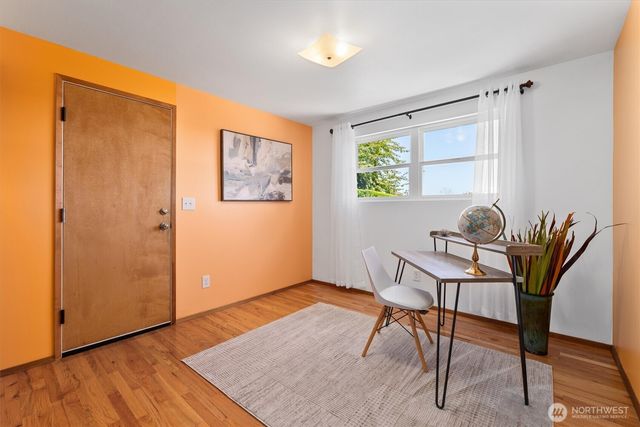 21024 5th Avenue S, Des Moines, WA 98198