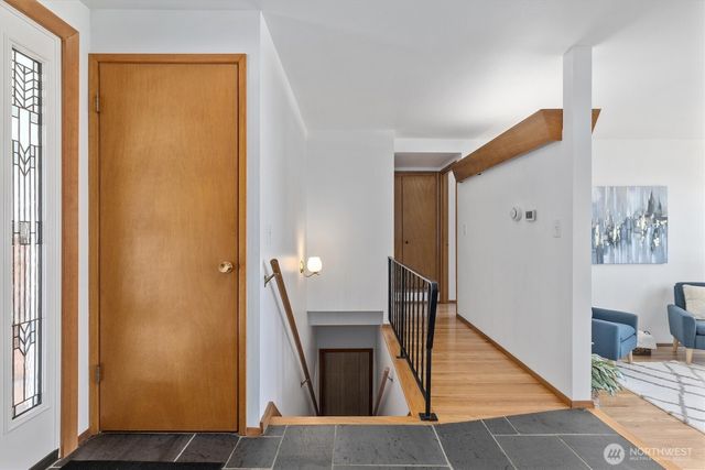 21024 5th Avenue S, Des Moines, WA 98198