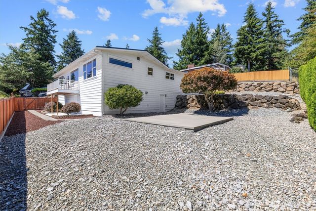 21024 5th Avenue S, Des Moines, WA 98198