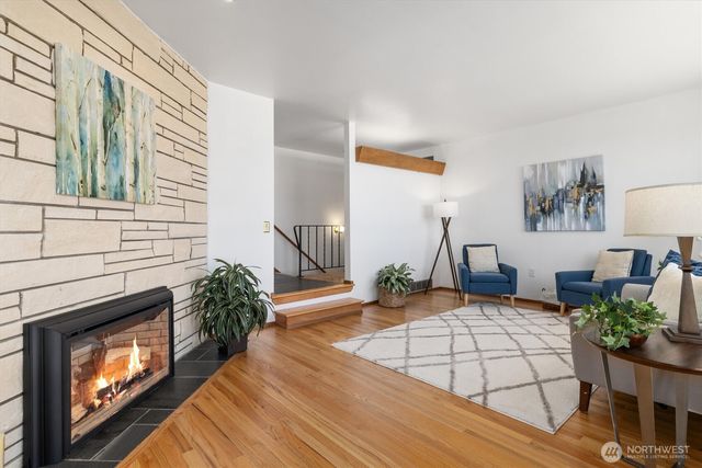 21024 5th Avenue S, Des Moines, WA 98198